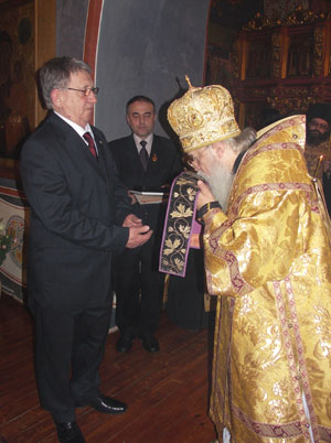 Торжественная передача святыни, пояса святого праведного Иоанна Кронштадтского, Новоспасскому монастырю.