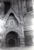 Поруганная святыня... (фото середины XX века) Вход в Усыпальницу бояр Романовых