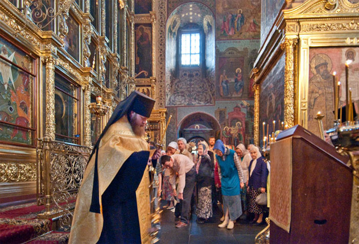 Неделя всех святых в земле Российской просиявших 